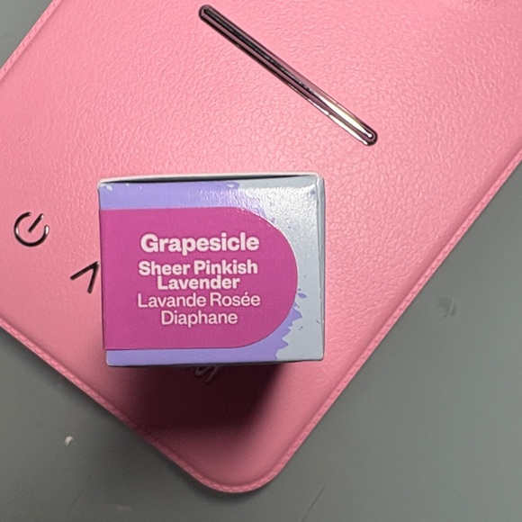 Kosas Wet Lip Oil Plumping Treatment Gloss in Grapesicle - Picture 10 of 11